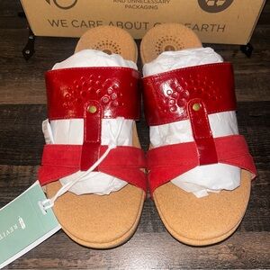 Revitalign Women Andover Sandals Red Size 10B Waco Shoe Company NIB